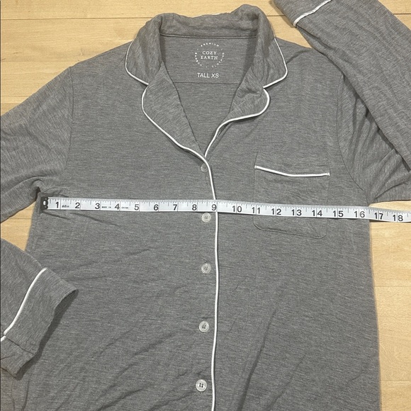 Cozy Earth Two-Piece Bamboo Pajamas Sz XS - Picture 14 of 15